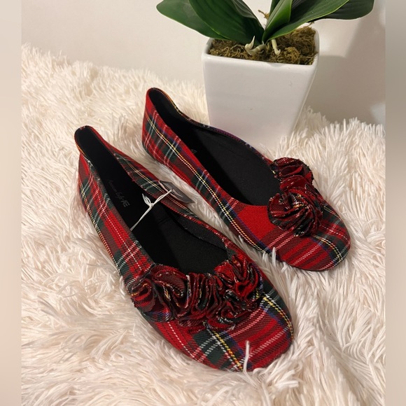 American Eagle Girls Size 4 Plaid Flats - Picture 3 of 7
